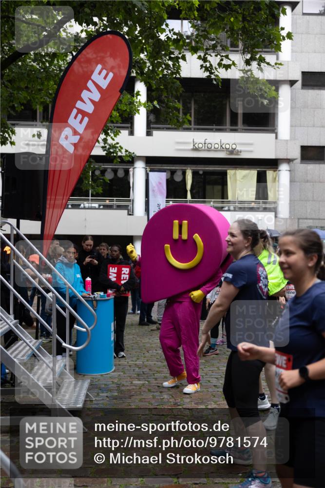 14.06.2026 - REWE Women's Run Michael Strokosch http://msf.ph/oto/9781574 14.06.2026 08:39:31 Laufen  meine-sportfotos.de