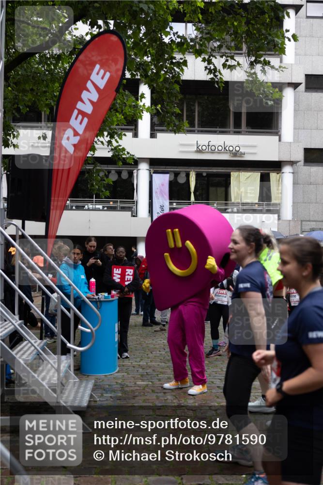 14.06.2026 - REWE Women's Run Michael Strokosch http://msf.ph/oto/9781590 14.06.2026 08:39:31 Laufen 18 meine-sportfotos.de