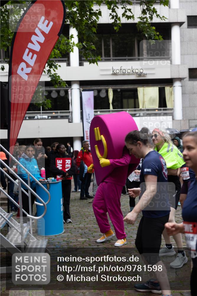 14.06.2026 - REWE Women's Run Michael Strokosch http://msf.ph/oto/9781598 14.06.2026 08:39:33 Laufen 18 meine-sportfotos.de