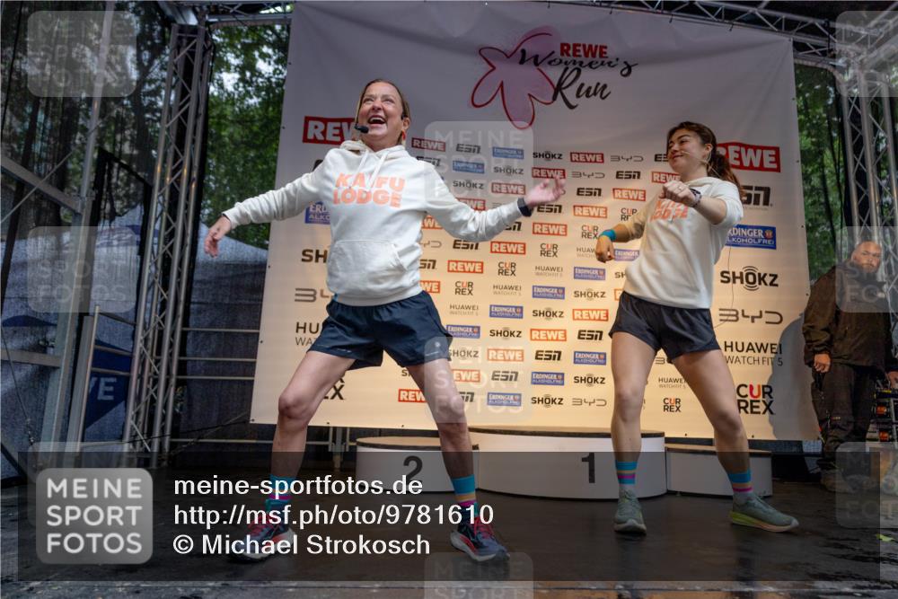 14.06.2026 - REWE Women's Run Michael Strokosch http://msf.ph/oto/9781610 14.06.2026 08:39:39 Laufen 7, 3, 7, 57, 3, 7, 5, 34, 2, 1 meine-sportfotos.de