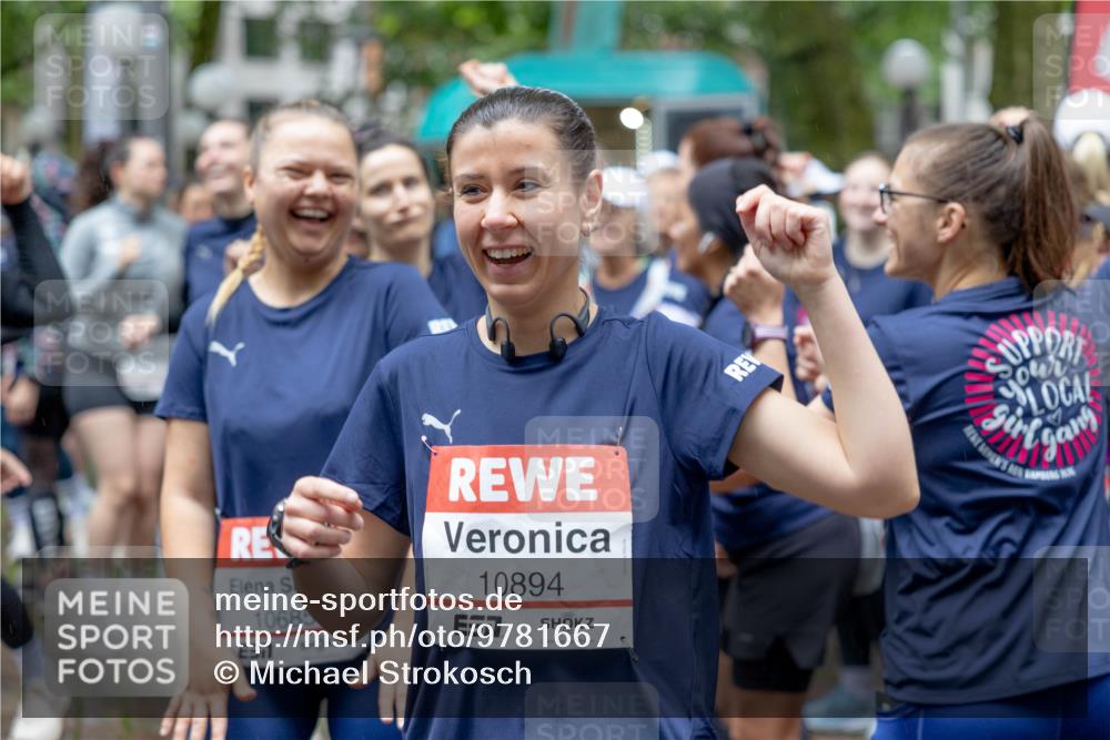 14.06.2026 - REWE Women's Run Michael Strokosch http://msf.ph/oto/9781667 14.06.2026 08:39:54 Laufen 10685, 7, 10894, 57 meine-sportfotos.de