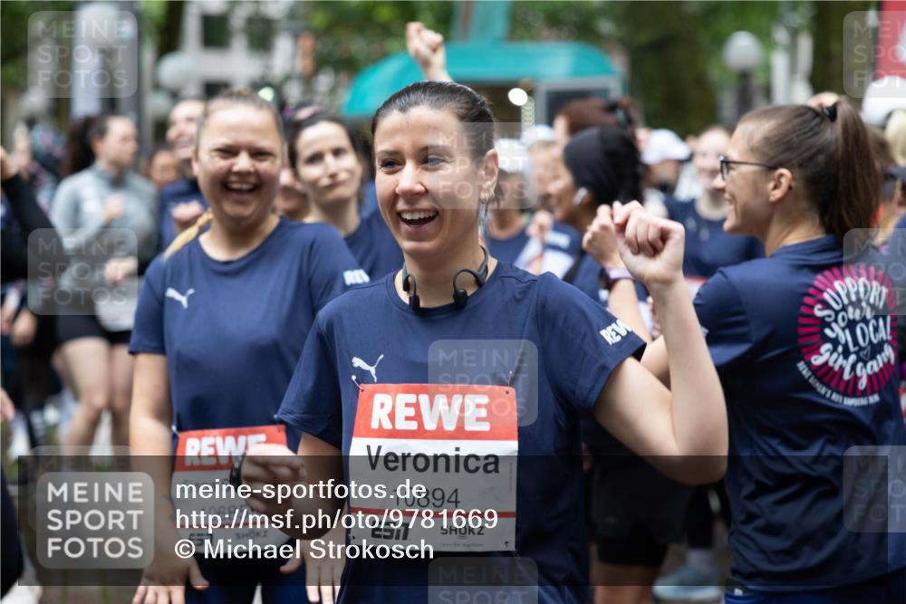 14.06.2026 - REWE Women's Run Michael Strokosch http://msf.ph/oto/9781669 14.06.2026 08:39:54 Laufen 10685, 10894, 57 meine-sportfotos.de