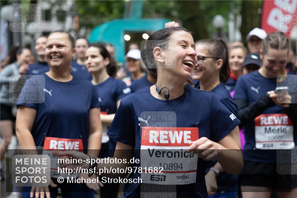 14.06.2026 - REWE Women's Run Michael Strokosch http://msf.ph/oto/9781682 14.06.2026 08:39:55 Laufen 10894, 57, 1060 meine-sportfotos.de