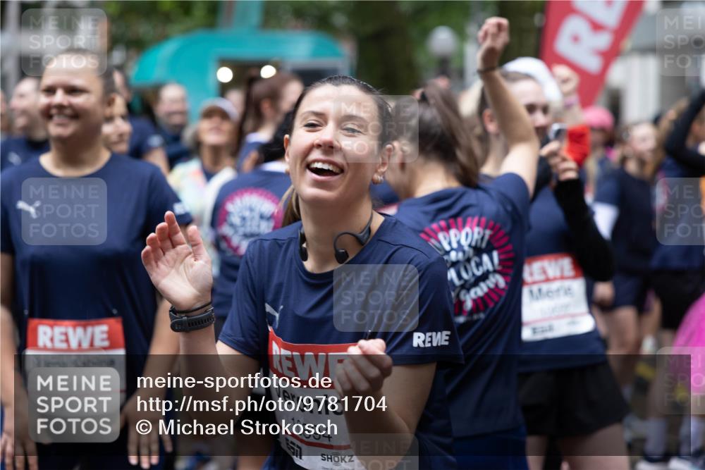 14.06.2026 - REWE Women's Run Michael Strokosch http://msf.ph/oto/9781704 14.06.2026 08:39:57 Laufen 10685, 4351, 10894 meine-sportfotos.de