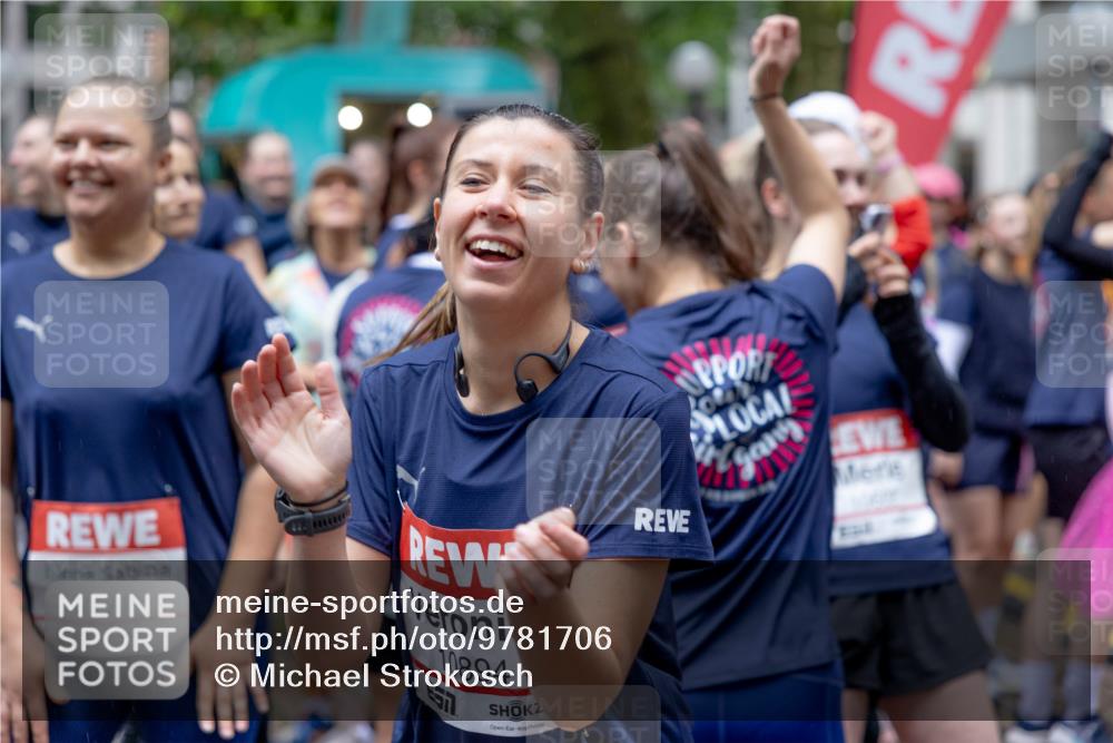 14.06.2026 - REWE Women's Run Michael Strokosch http://msf.ph/oto/9781706 14.06.2026 08:39:57 Laufen 10685, 4351, 10894, 657 meine-sportfotos.de
