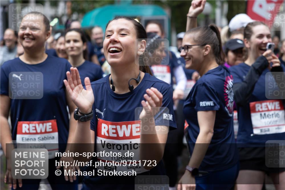 14.06.2026 - REWE Women's Run Michael Strokosch http://msf.ph/oto/9781723 14.06.2026 08:39:57 Laufen 10685, 10894, 10609, 834 meine-sportfotos.de