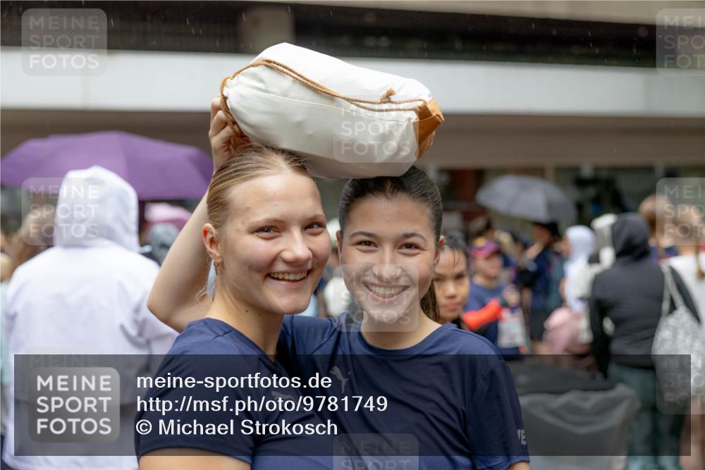 14.06.2026 - REWE Women's Run Michael Strokosch http://msf.ph/oto/9781749 14.06.2026 08:40:09 Laufen  meine-sportfotos.de
