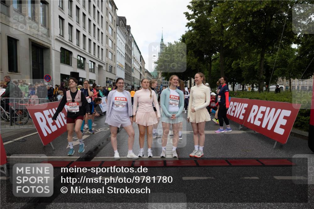 14.06.2026 - REWE Women's Run Michael Strokosch http://msf.ph/oto/9781780 14.06.2026 08:48:20 Laufen 10136, 10134 meine-sportfotos.de