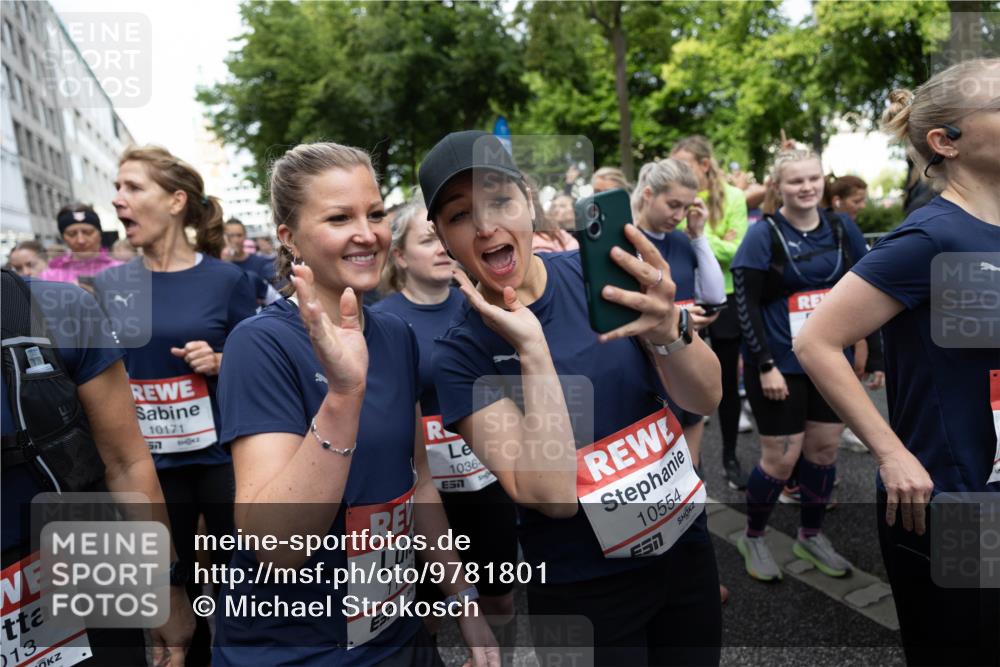 14.06.2026 - REWE Women's Run Michael Strokosch http://msf.ph/oto/9781801 14.06.2026 08:50:57 Laufen 13, 10171, 11436, 657, 1036, 7, 10554 meine-sportfotos.de