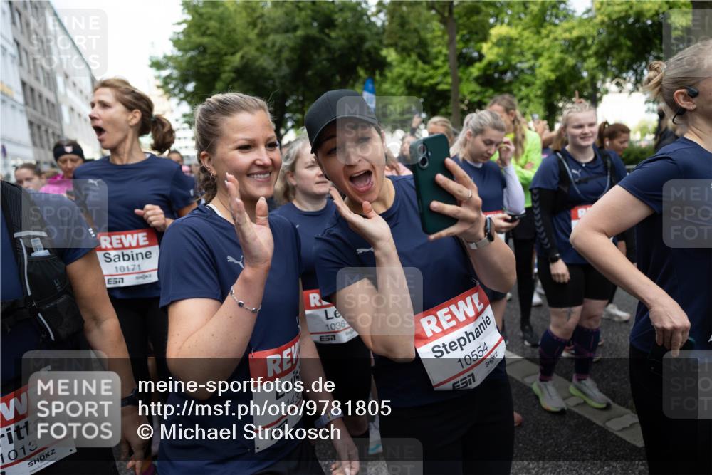14.06.2026 - REWE Women's Run Michael Strokosch http://msf.ph/oto/9781805 14.06.2026 08:50:57 Laufen 1013, 10171, 7, 11436, 1036, 7, 10554 meine-sportfotos.de