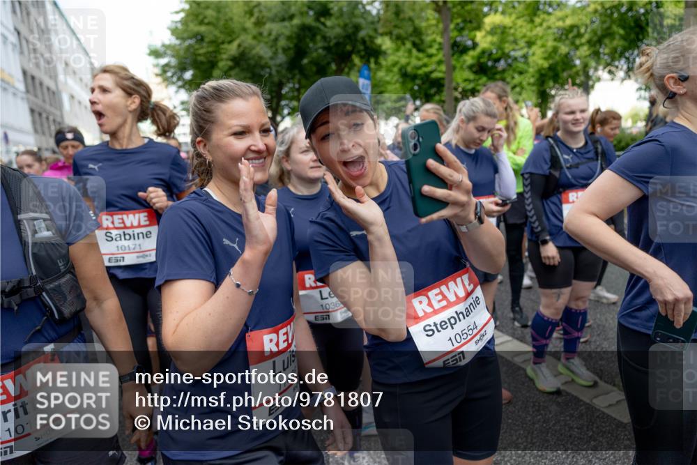 14.06.2026 - REWE Women's Run Michael Strokosch http://msf.ph/oto/9781807 14.06.2026 08:50:57 Laufen 1013, 10171, 57, 11436, 57, 1036, 7, 10554 meine-sportfotos.de