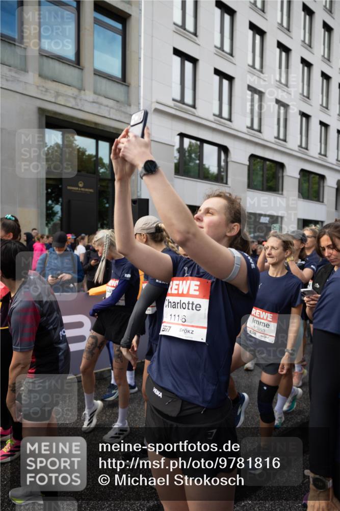 14.06.2026 - REWE Women's Run Michael Strokosch http://msf.ph/oto/9781816 14.06.2026 08:51:59 Laufen 1116, 577, 10853 meine-sportfotos.de