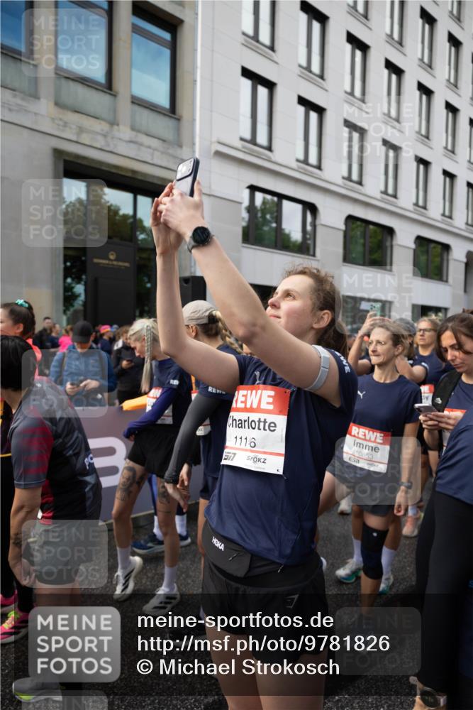 14.06.2026 - REWE Women's Run Michael Strokosch http://msf.ph/oto/9781826 14.06.2026 08:51:59 Laufen 3, 1116, 10853 meine-sportfotos.de