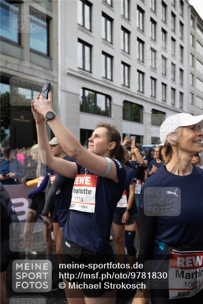 14.06.2026 - REWE Women's Run Michael Strokosch http://msf.ph/oto/9781830 14.06.2026 08:52:00 Laufen 3, 1116, 17, 2, 7, 10604 meine-sportfotos.de