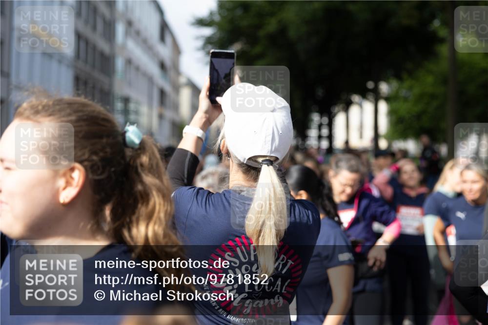 14.06.2026 - REWE Women's Run Michael Strokosch http://msf.ph/oto/9781852 14.06.2026 08:52:15 Laufen 2026 meine-sportfotos.de