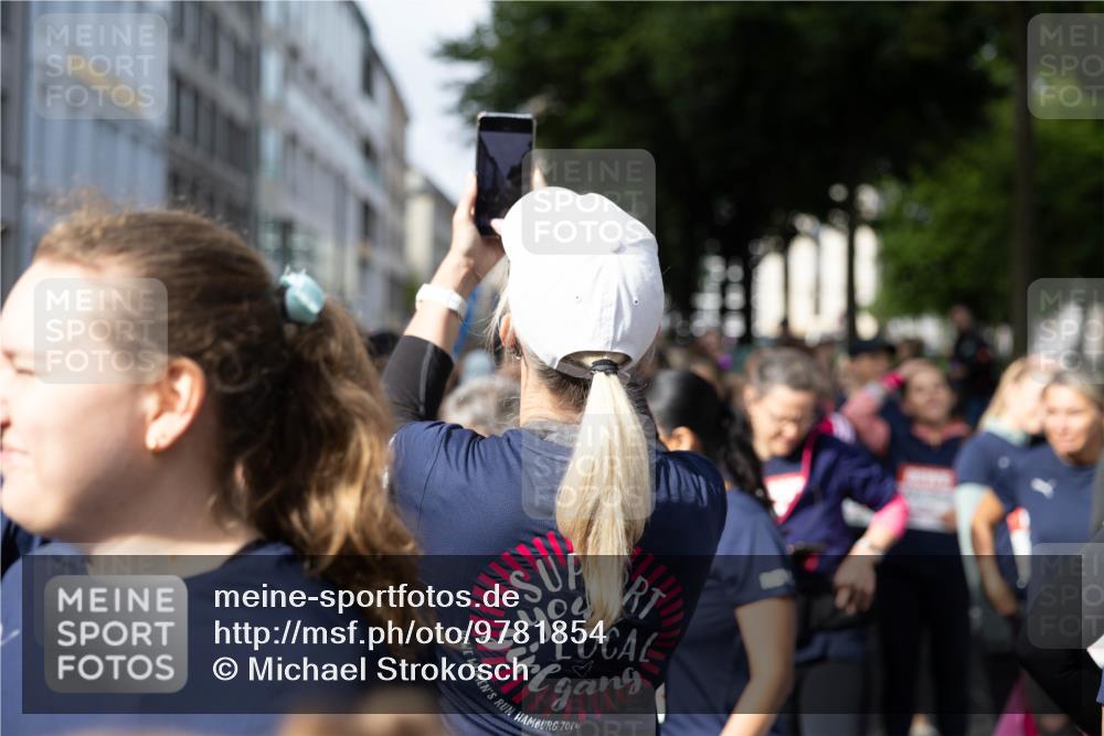 14.06.2026 - REWE Women's Run Michael Strokosch http://msf.ph/oto/9781854 14.06.2026 08:52:15 Laufen 2026 meine-sportfotos.de