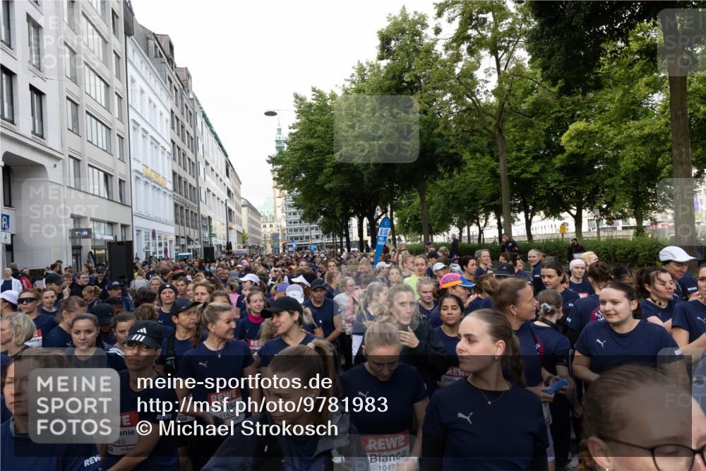 14.06.2026 - REWE Women's Run Michael Strokosch http://msf.ph/oto/9781983 14.06.2026 08:53:04 Laufen 1245, 11436, 10479 meine-sportfotos.de