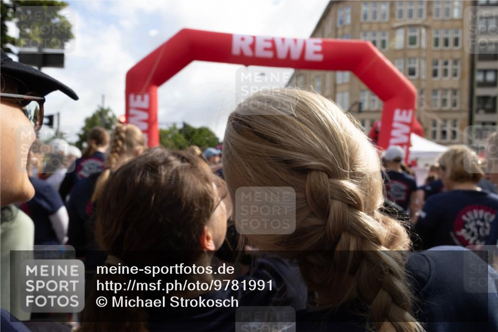 14.06.2026 - REWE Women's Run Michael Strokosch http://msf.ph/oto/9781991 14.06.2026 08:53:24 Laufen  meine-sportfotos.de