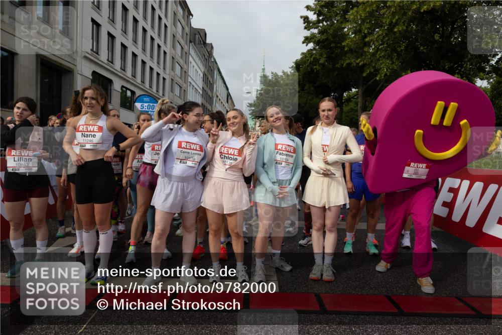14.06.2026 - REWE Women's Run Michael Strokosch http://msf.ph/oto/9782000 14.06.2026 08:55:21 Laufen 10843, 57, 11246, 577, 5, 00, 10134, 10136, 10135, 21 meine-sportfotos.de