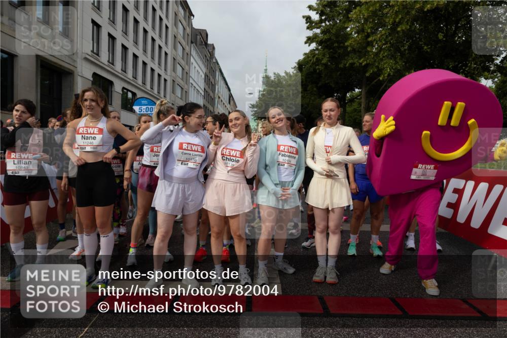 14.06.2026 - REWE Women's Run Michael Strokosch http://msf.ph/oto/9782004 14.06.2026 08:55:21 Laufen 10843, 57, 11246, 7, 5, 00, 10134, 10136, 10135 meine-sportfotos.de