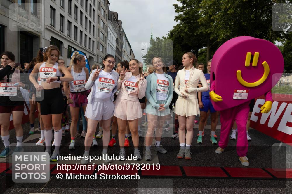 14.06.2026 - REWE Women's Run Michael Strokosch http://msf.ph/oto/9782019 14.06.2026 08:55:22 Laufen 10843, 7, 11249, 57, 10080, 10136, 57, 10135, 57, 10134, 385 meine-sportfotos.de