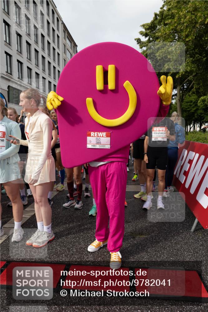 14.06.2026 - REWE Women's Run Michael Strokosch http://msf.ph/oto/9782041 14.06.2026 08:55:35 Laufen 385, 11471 meine-sportfotos.de