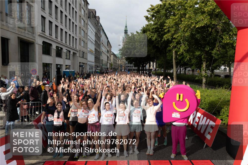 14.06.2026 - REWE Women's Run Michael Strokosch http://msf.ph/oto/9782072 14.06.2026 08:57:03 Laufen 1131 meine-sportfotos.de