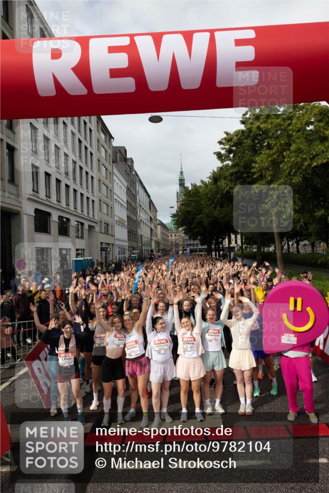14.06.2026 - REWE Women's Run Michael Strokosch http://msf.ph/oto/9782104 14.06.2026 08:57:06 Laufen  meine-sportfotos.de