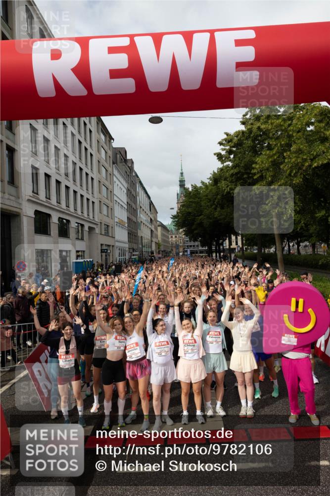 14.06.2026 - REWE Women's Run Michael Strokosch http://msf.ph/oto/9782106 14.06.2026 08:57:06 Laufen 10080 meine-sportfotos.de