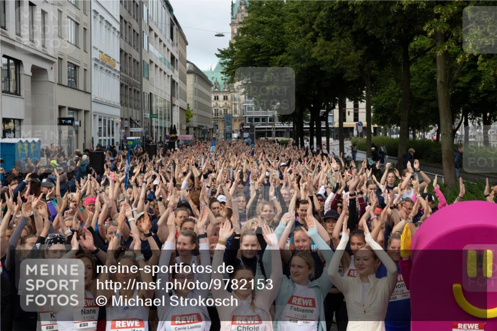 14.06.2026 - REWE Women's Run Michael Strokosch http://msf.ph/oto/9782153 14.06.2026 08:57:16 Laufen 1141, 57, 109, 11246, 57, 10134, 7, 0848, 11 meine-sportfotos.de