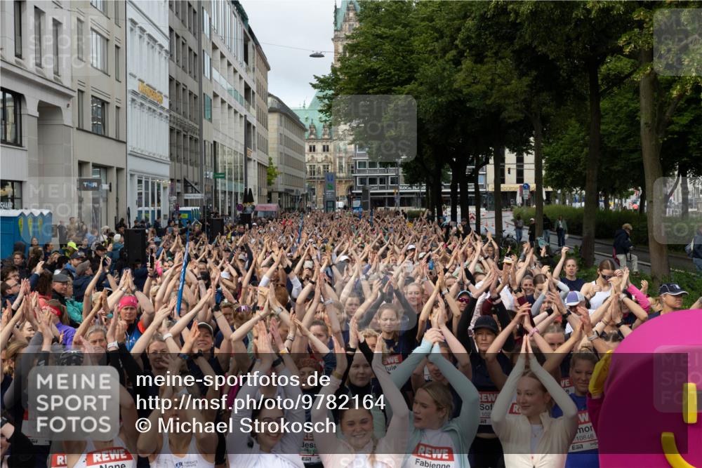 14.06.2026 - REWE Women's Run Michael Strokosch http://msf.ph/oto/9782164 14.06.2026 08:57:16 Laufen 1141, 82, 102, 10848, 7 meine-sportfotos.de