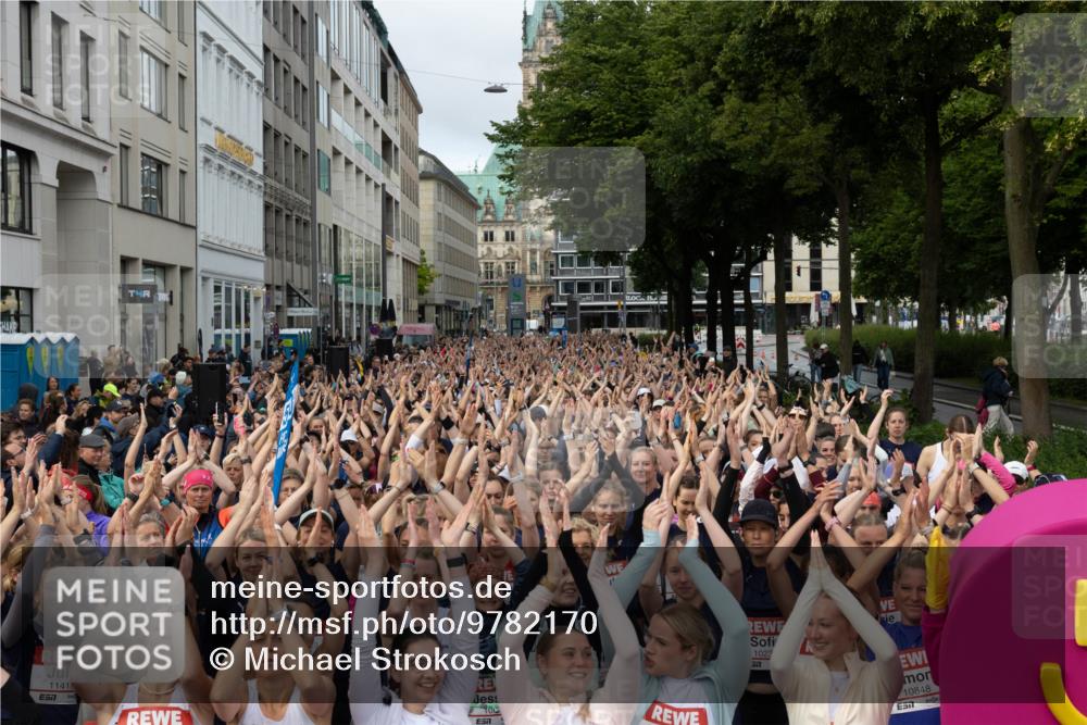14.06.2026 - REWE Women's Run Michael Strokosch http://msf.ph/oto/9782170 14.06.2026 08:57:17 Laufen 1141, 7, 90, 1023, 10848, 7 meine-sportfotos.de
