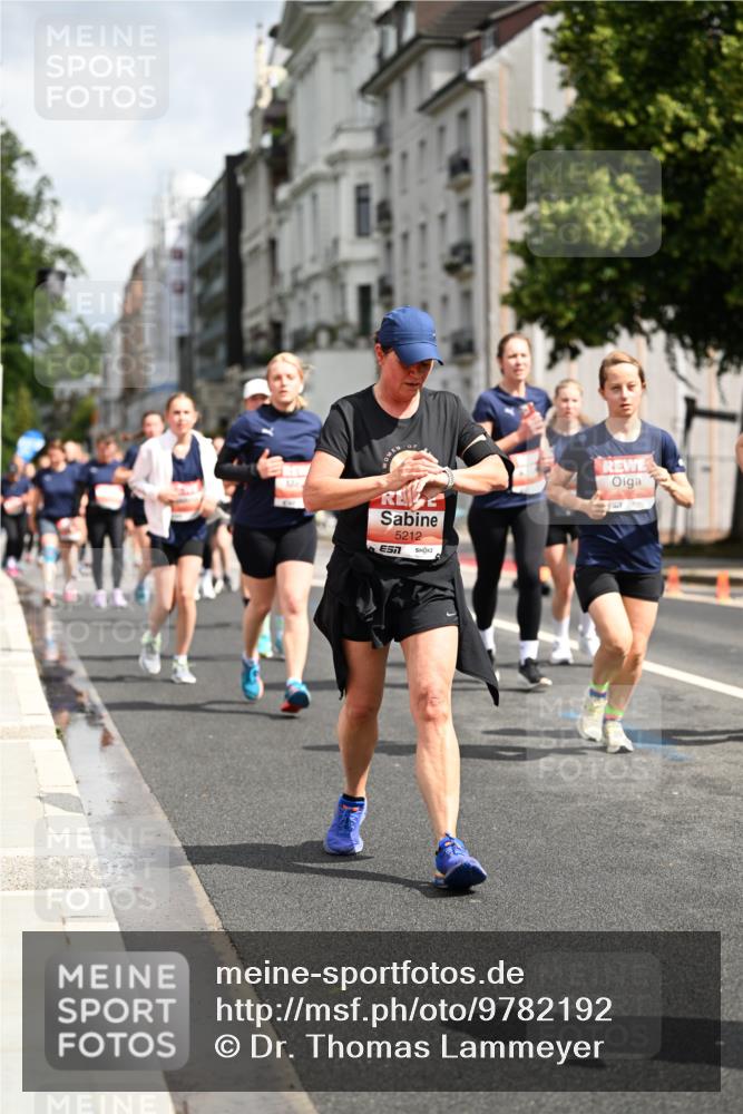 14.06.2026 - REWE Women's Run Dr. Thomas Lammeyer http://msf.ph/oto/9782192 14.06.2026 10:51:02 Laufen 5212 meine-sportfotos.de