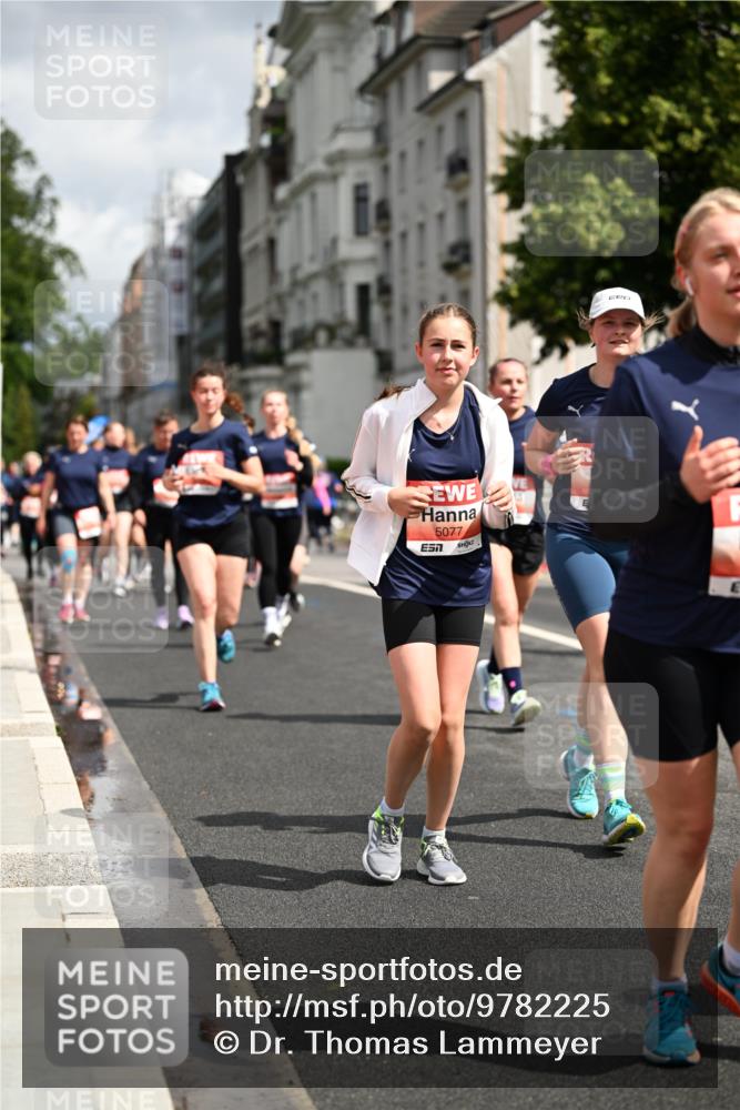 14.06.2026 - REWE Women's Run Dr. Thomas Lammeyer http://msf.ph/oto/9782225 14.06.2026 10:51:04 Laufen 5077 meine-sportfotos.de