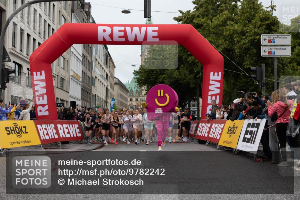 14.06.2026 - REWE Women's Run Michael Strokosch http://msf.ph/oto/9782242 14.06.2026 09:00:40 Laufen  meine-sportfotos.de