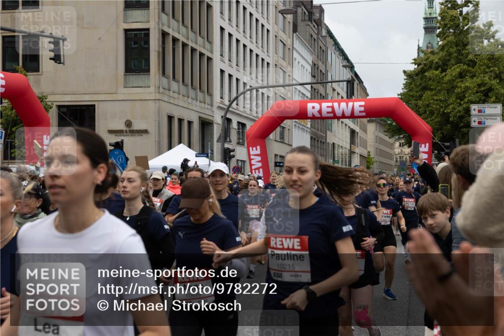 14.06.2026 - REWE Women's Run Michael Strokosch http://msf.ph/oto/9782272 14.06.2026 09:00:57 Laufen 1200, 10699, 657, 10215, 1360, 1999 meine-sportfotos.de