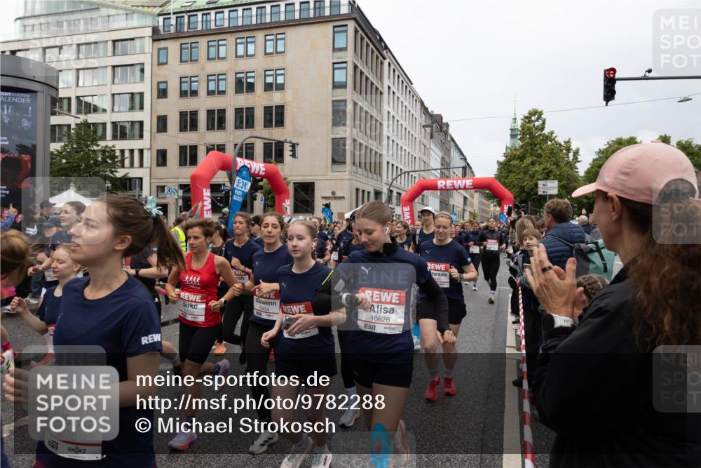 14.06.2026 - REWE Women's Run Michael Strokosch http://msf.ph/oto/9782288 14.06.2026 09:01:03 Laufen 10776, 10150, 5, 30, 10454, 10828, 111 meine-sportfotos.de