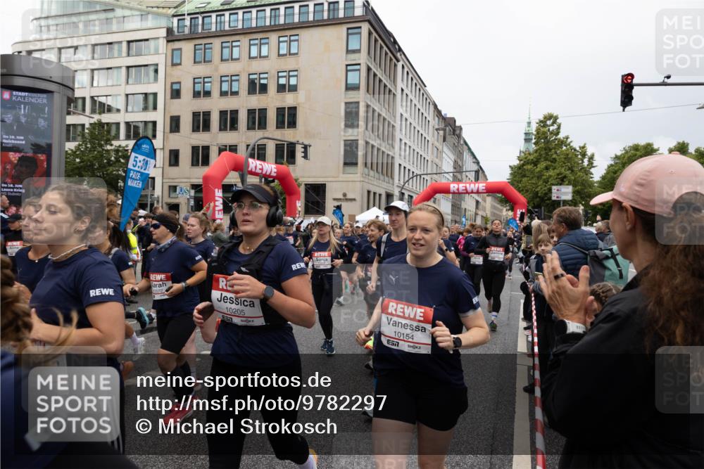 14.06.2026 - REWE Women's Run Michael Strokosch http://msf.ph/oto/9782297 14.06.2026 09:01:04 Laufen 18, 5, 30, 0372, 10205, 10154 meine-sportfotos.de