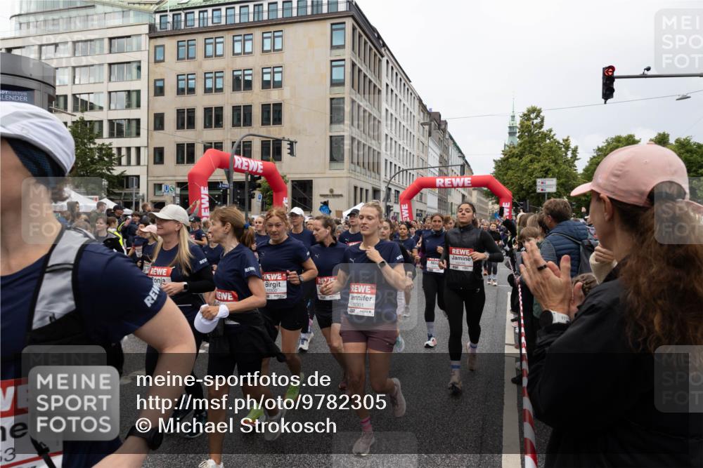 14.06.2026 - REWE Women's Run Michael Strokosch http://msf.ph/oto/9782305 14.06.2026 09:01:05 Laufen 53, 10300, 10301 meine-sportfotos.de