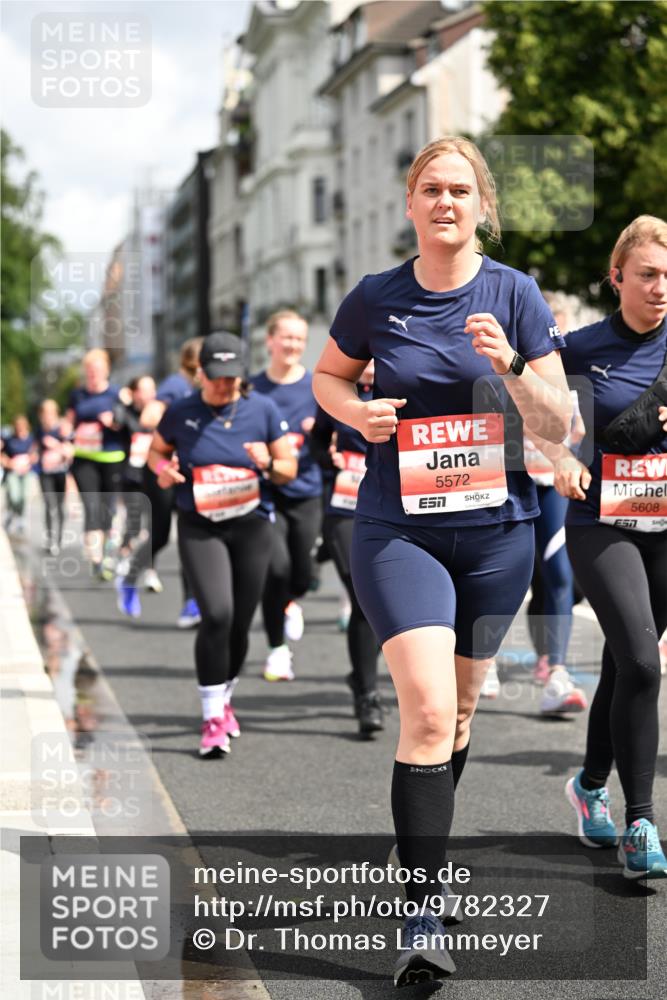14.06.2026 - REWE Women's Run Dr. Thomas Lammeyer http://msf.ph/oto/9782327 14.06.2026 10:51:13 Laufen 5572, 5608 meine-sportfotos.de