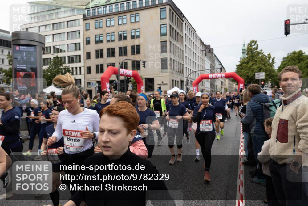 14.06.2026 - REWE Women's Run Michael Strokosch http://msf.ph/oto/9782329 14.06.2026 09:01:09 Laufen 11218, 6517 meine-sportfotos.de