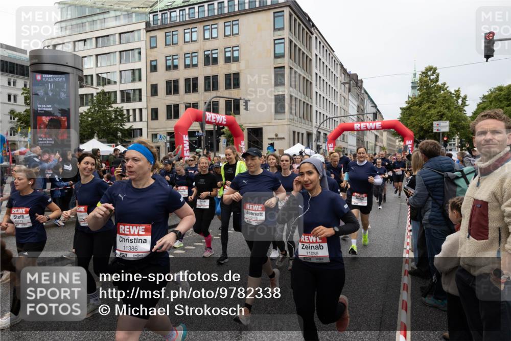 14.06.2026 - REWE Women's Run Michael Strokosch http://msf.ph/oto/9782338 14.06.2026 09:01:09 Laufen 18, 10173, 11386, 7, 10113, 11089 meine-sportfotos.de
