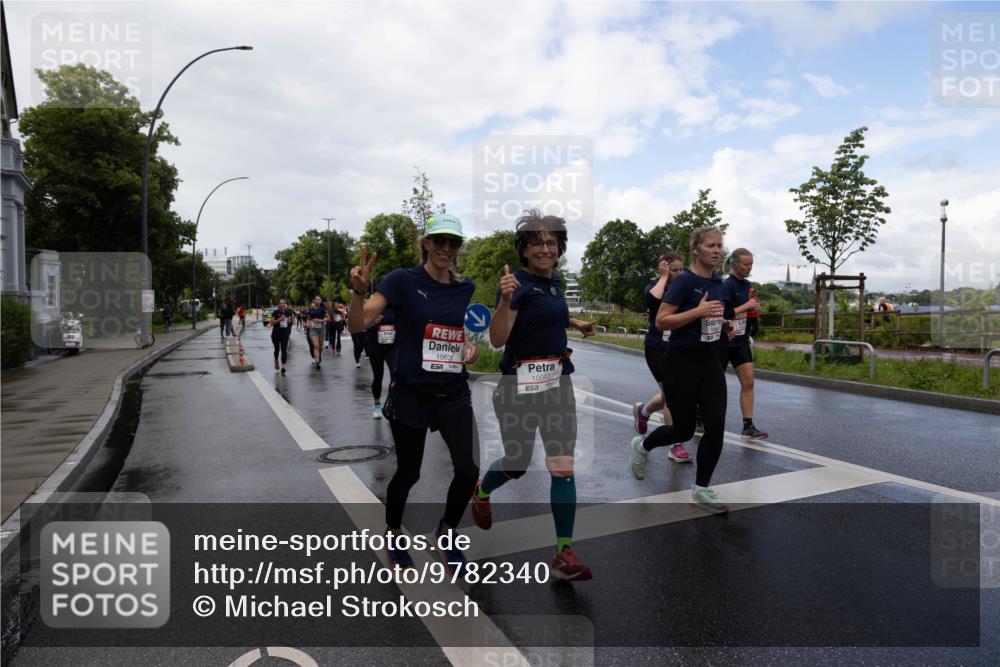 14.06.2026 - REWE Women's Run Michael Strokosch http://msf.ph/oto/9782340 14.06.2026 09:12:17 Laufen 1062, 10092, 57 meine-sportfotos.de