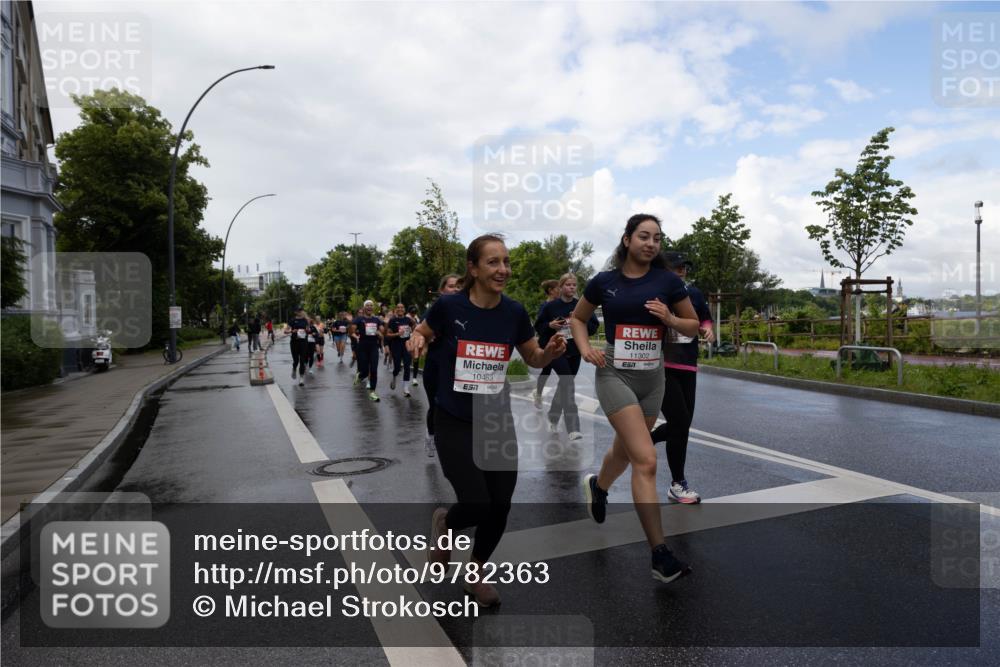 14.06.2026 - REWE Women's Run Michael Strokosch http://msf.ph/oto/9782363 14.06.2026 09:12:21 Laufen 10463, 11302 meine-sportfotos.de