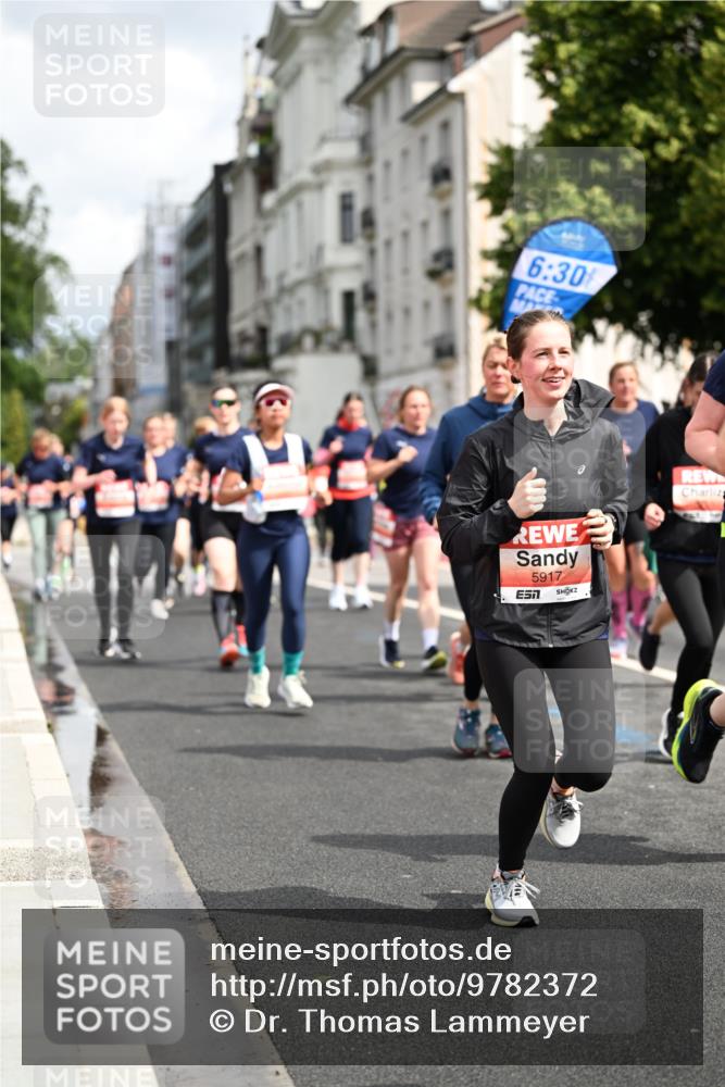 14.06.2026 - REWE Women's Run Dr. Thomas Lammeyer http://msf.ph/oto/9782372 14.06.2026 10:51:16 Laufen 6, 30, 5917 meine-sportfotos.de