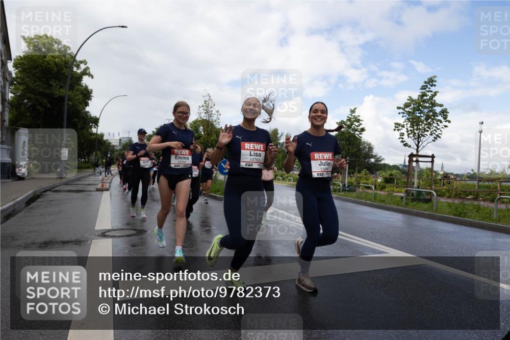 14.06.2026 - REWE Women's Run Michael Strokosch http://msf.ph/oto/9782373 14.06.2026 09:12:24 Laufen 10768, 10783, 11248, 7 meine-sportfotos.de
