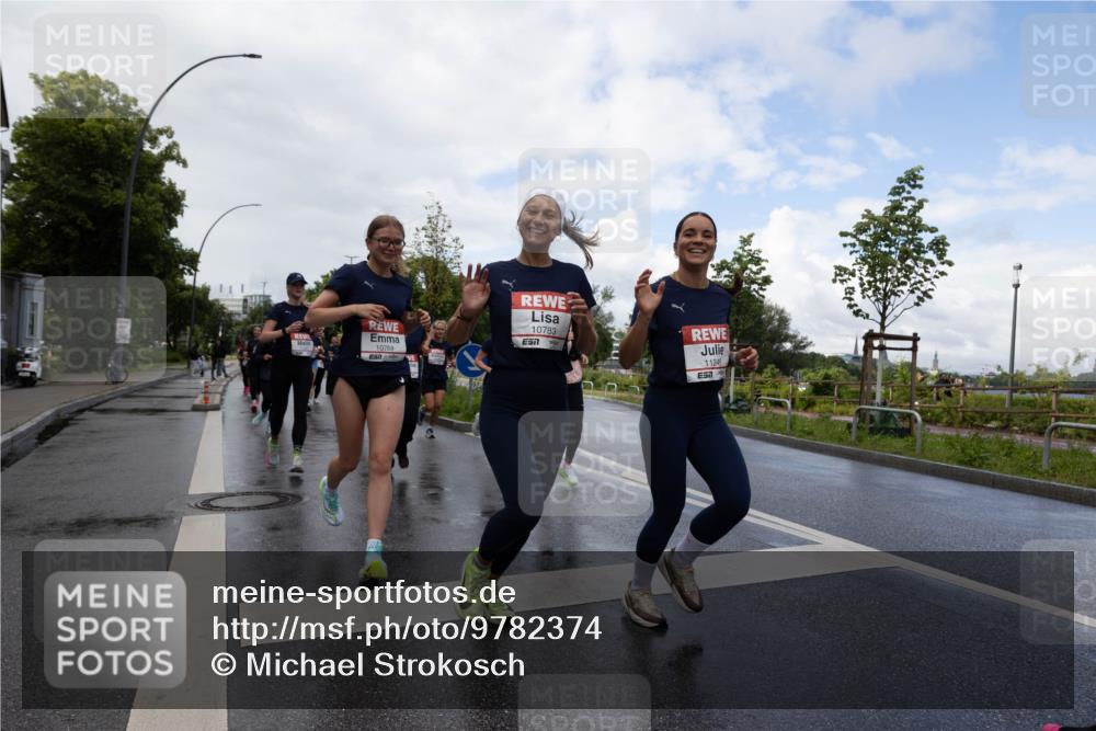 14.06.2026 - REWE Women's Run Michael Strokosch http://msf.ph/oto/9782374 14.06.2026 09:12:24 Laufen 10768, 10783, 7, 1124, 7 meine-sportfotos.de