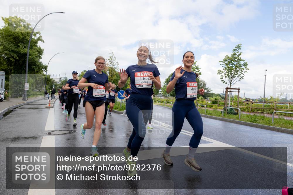 14.06.2026 - REWE Women's Run Michael Strokosch http://msf.ph/oto/9782376 14.06.2026 09:12:24 Laufen 10768, 10783, 57, 1124 meine-sportfotos.de