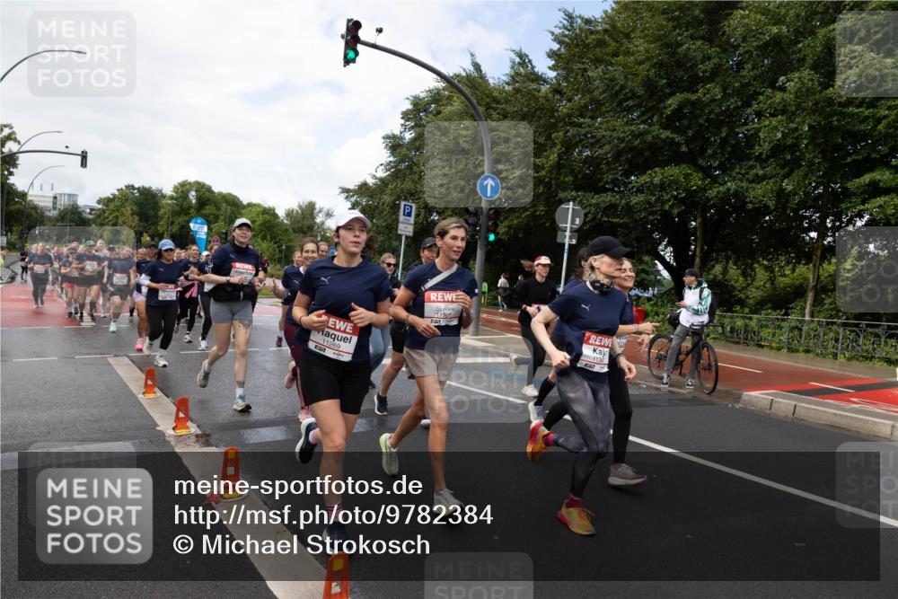 14.06.2026 - REWE Women's Run Michael Strokosch http://msf.ph/oto/9782384 14.06.2026 09:12:53 Laufen 11269, 11528, 1138 meine-sportfotos.de