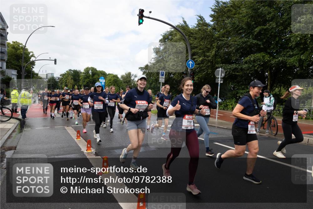 14.06.2026 - REWE Women's Run Michael Strokosch http://msf.ph/oto/9782388 14.06.2026 09:12:54 Laufen 6, 00, 10600, 11262 meine-sportfotos.de